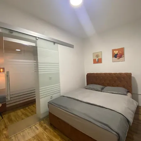 公寓 Apartman *